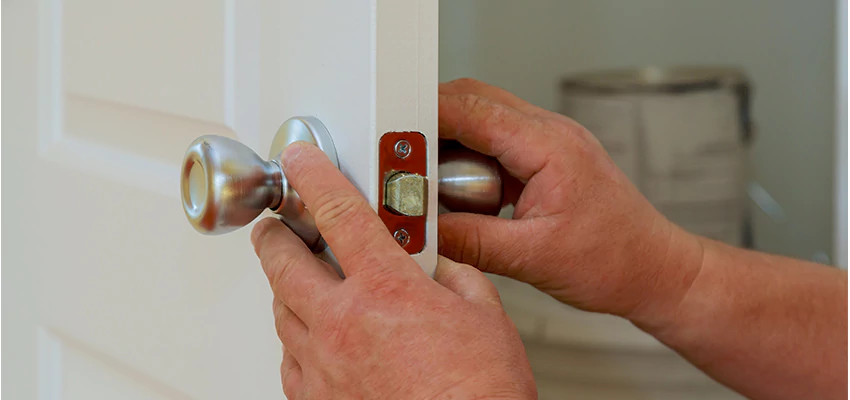 AAA Locksmiths For lock Replacement in Clifton, New Jersey